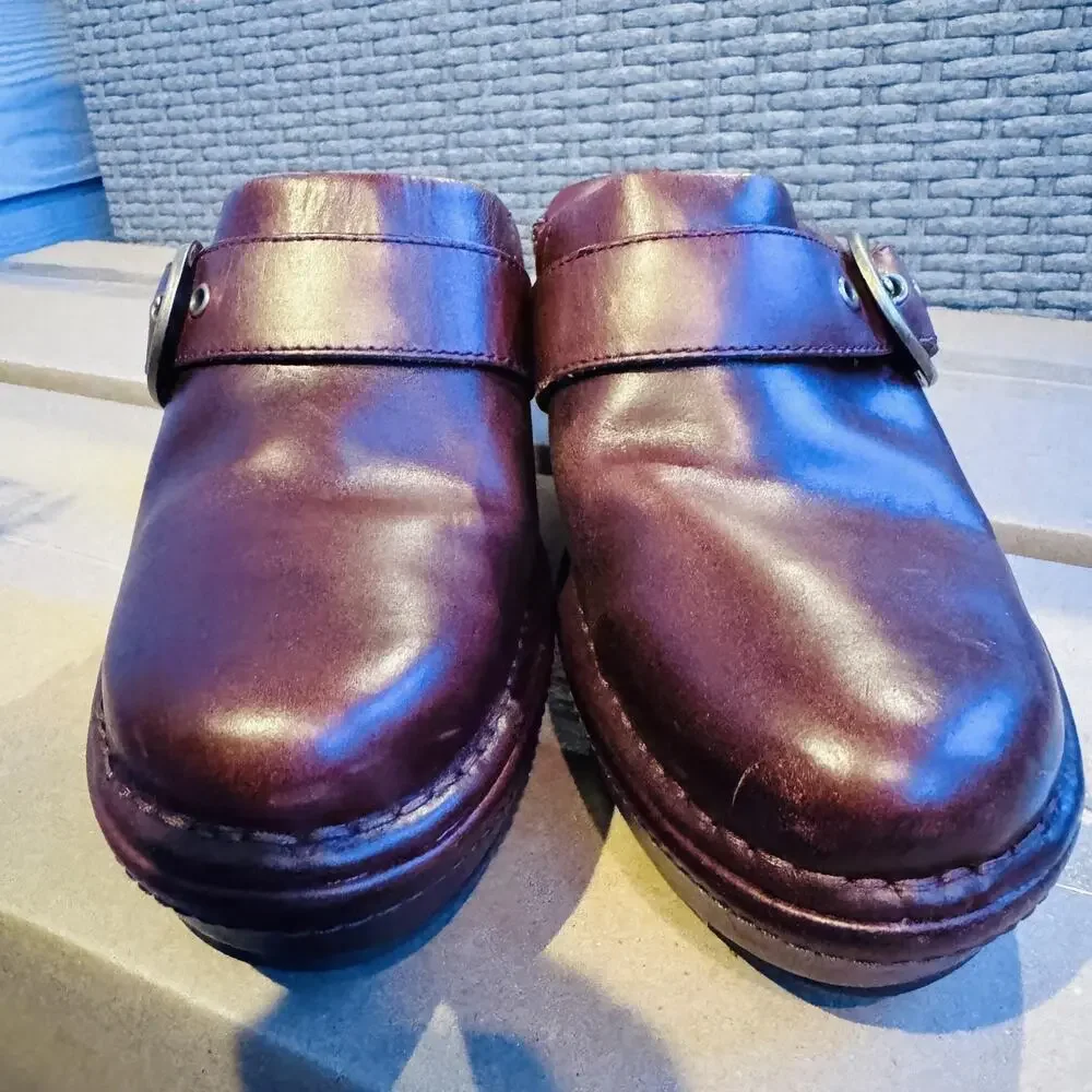 Ariat Leather Clog Mule Heels Buckle Strap Womens 8B Brown Western Style 22231 - Picture 5 of 10